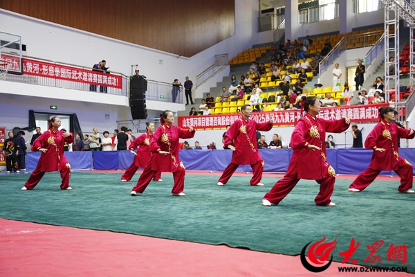 既彰显出体, 青睐 既彰显出体, 青睐